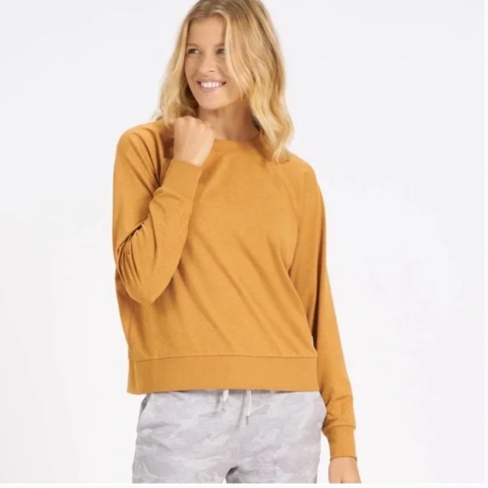 Vuori Halo Crew Long Sleeve in Flax Heather